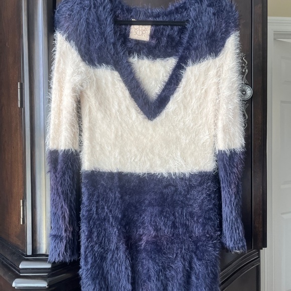 NWT Chaser Striped Furry Knit Sweater - Picture 1 of 6
